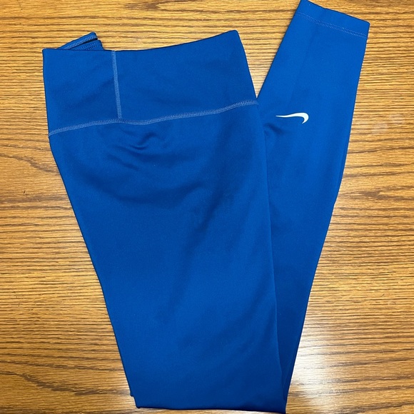 Nike Leggings - Picture 2 of 5